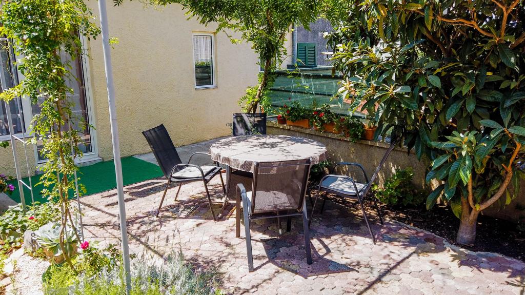 Apartman s vrtom - Slika 22