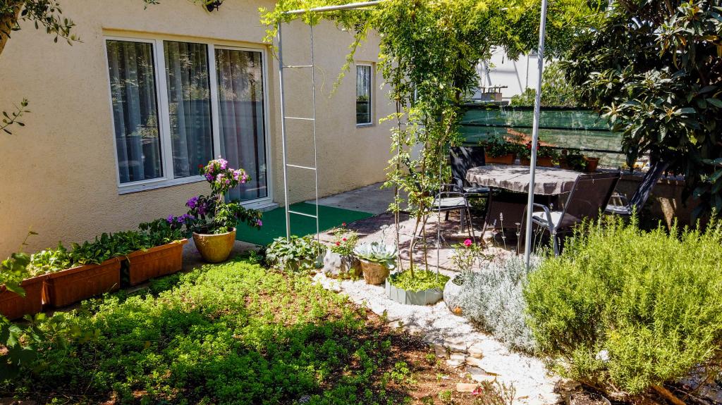 Apartman s vrtom - Slika 25