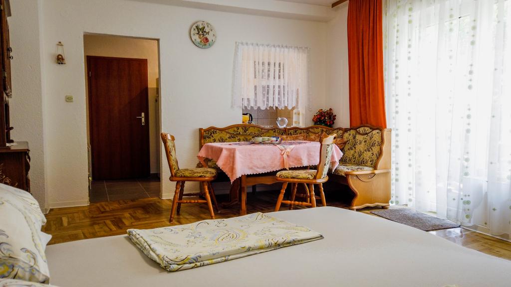 Apartman s vrtom - Slika 5